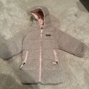 Patagonia parka size 4t